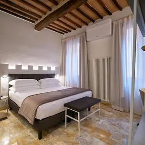 Hotel Torre Del Fuggisole, Siena